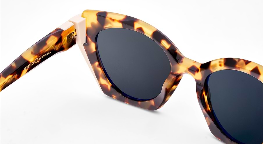 ETNIA BARCELONA ESCANDALO SUN HVWH 52